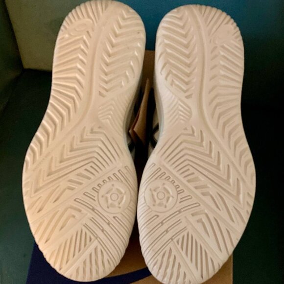 Asics Gel-Dedicate 8 Pickleball Sneakers - Picture 4 of 4